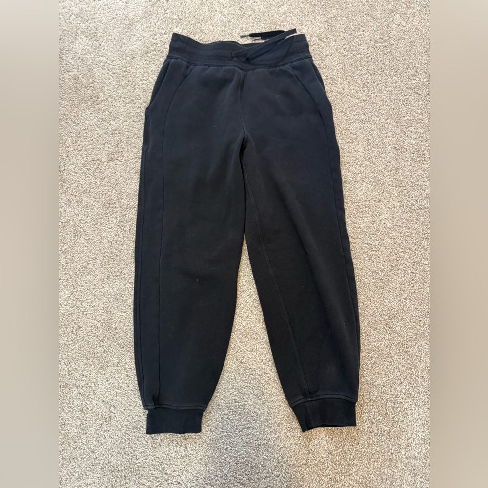 Lululemon Scuba Relaxed-Fit High-Rise Jogger 6 - Picture 4 of 9